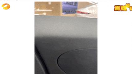 DƬ